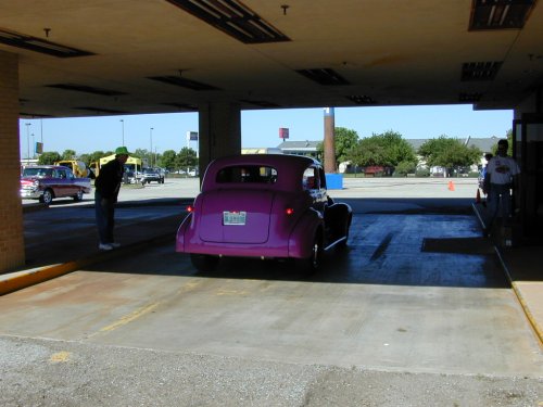 Crossroads Mall burn-out contest